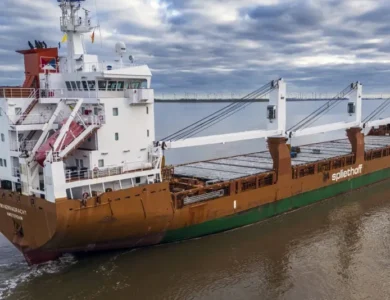 «أسبيدس» الأوروبية تنقذ 19 بحّاراً إثر هجوم يحمل بصمات الحوثيين