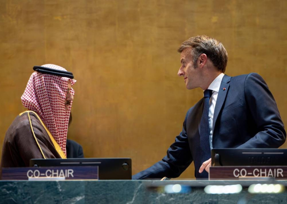 أستاذ قانون دولي يكشف لـ «عكاظ» دلالات الاعترافات الدولية بفلسطين - أخبار السعودية