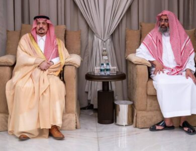 أمير الرياض يعزّي في وفاة مفتي المملكة - أخبار السعودية