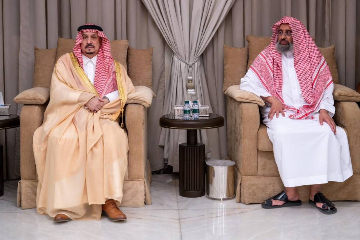 أمير الرياض يعزّي في وفاة مفتي المملكة - أخبار السعودية