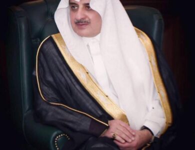 أمير تبوك يواسي أسرة الحميد في وفاة فقيدها - أخبار السعودية