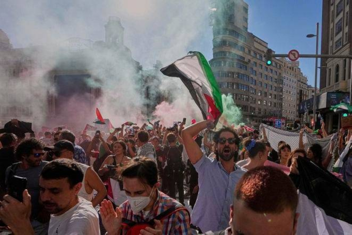 احتجاج فلسطيني يغلق مدريد.. إلغاء ختام «طواف إسبانيا» التاريخي - أخبار السعودية