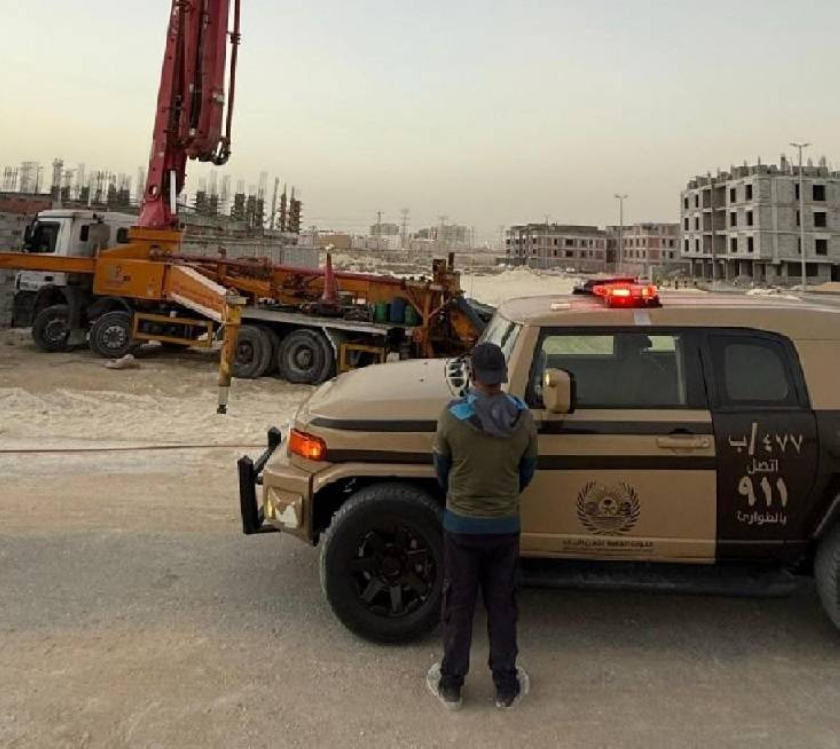 «الأمن البيئي» يضبط مقيماً مخالفاً لتلويثه البيئة بتفريغ مواد خرسانية بالمنطقة الشرقية - أخبار السعودية