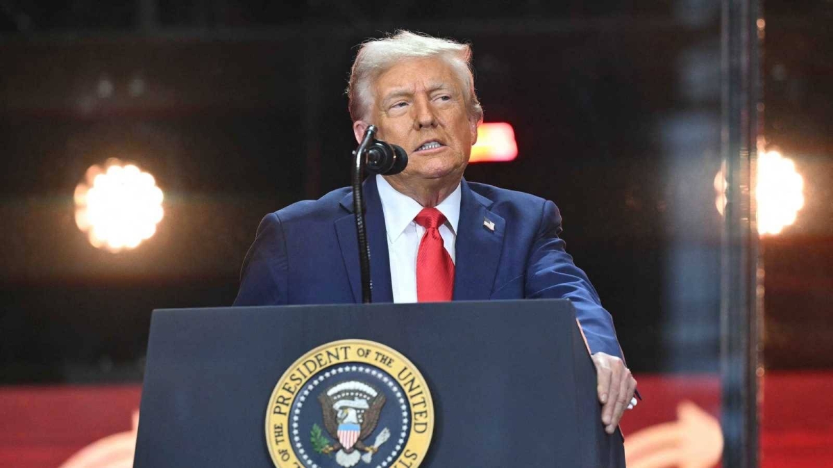 البيت الأبيض يُلوّح بمذبحة وظيفية.. تسريح جماعي إذا فشل تمرير الميزانية - أخبار السعودية