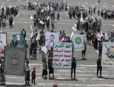 الحوثي ينتهز ذكرى انقلابه لمهاجمة مكونات المجتمع اليمني