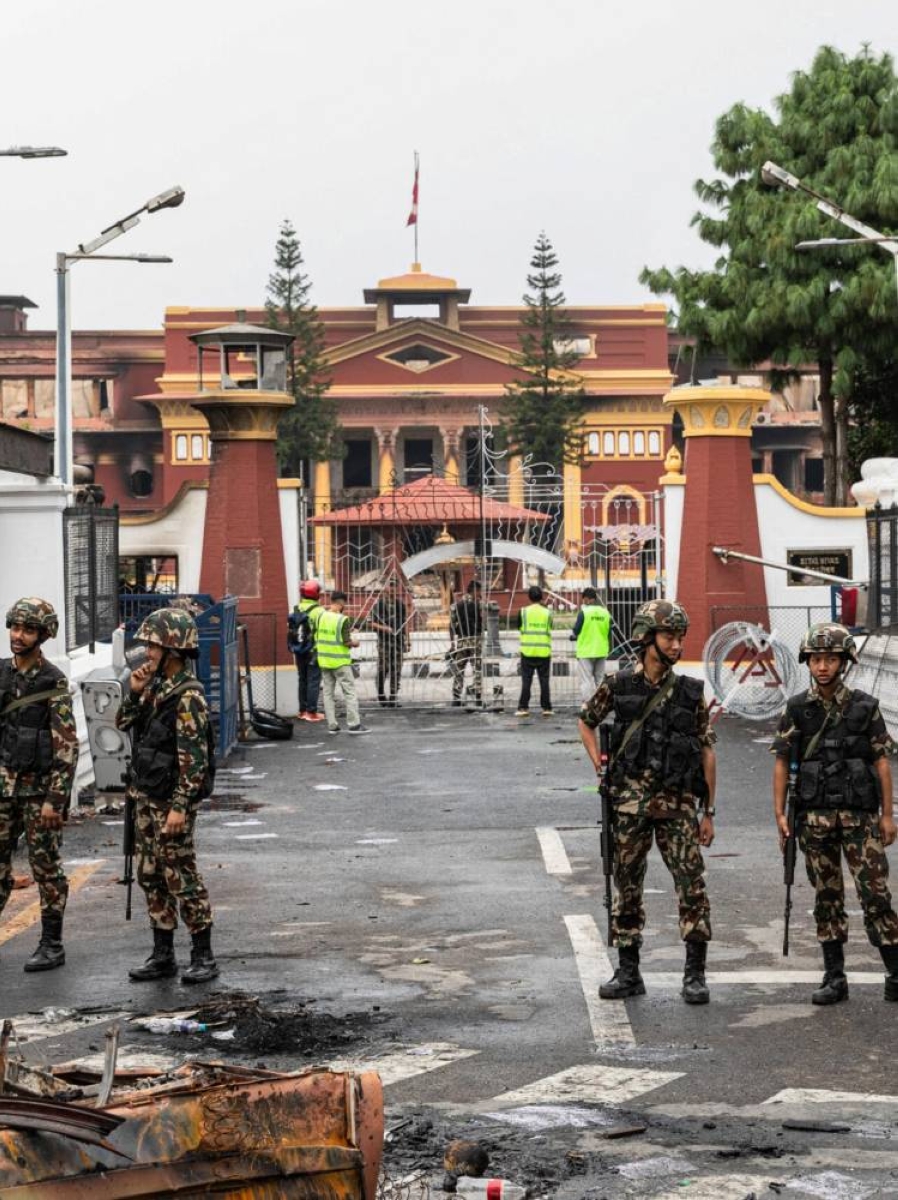 الرئيس النيبالي يعين امرأة رئيسة للوزراء ويحل البرلمان - أخبار السعودية