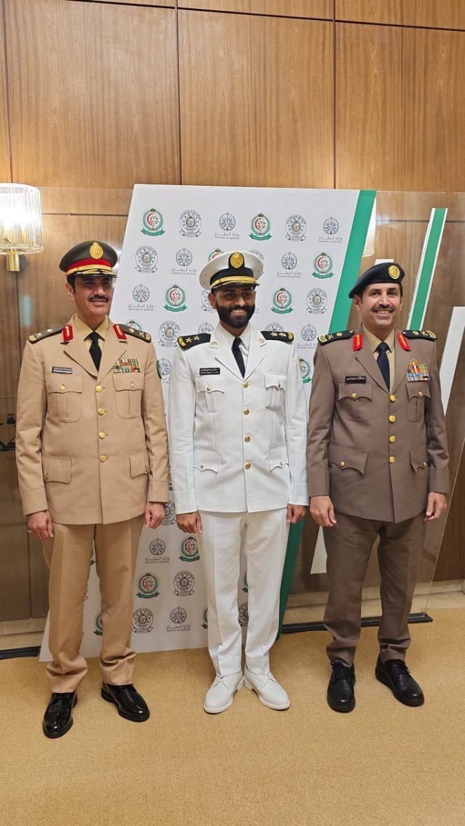 الزهراني يحتفي بتخرج سلطان - أخبار السعودية