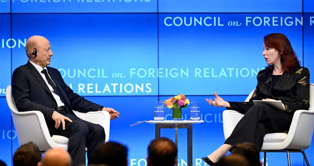 العليمي: سياسة استرضاء الحوثيين لم تجلب السلام بل كرّست الحرب