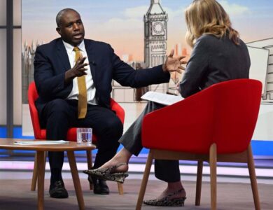 بريطانيا تتراجع عن منع أطفال الفلسطينيين من دخول المملكة - أخبار السعودية