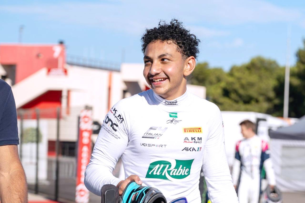 بطل الفورمولا (4) عبدالله أيمن كامل لـ «عكاظ»:اليوم الوطني.. تاريخ عظيم صنع المجد للأجيال - أخبار السعودية