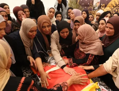 تشييع شاب فلسطيني قتل برصاص مستوطن ومقتل آخر في الضفة الغربية