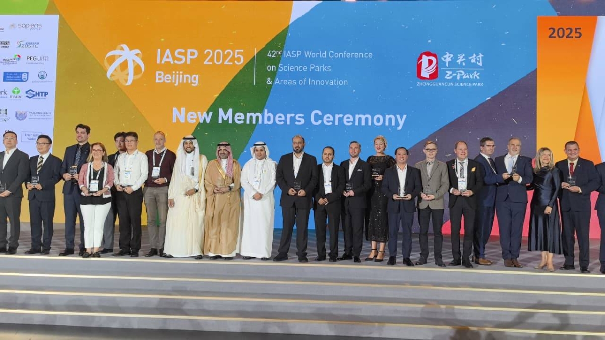 جامعة الملك فيصل تتسلم عضوية «منطقة ابتكار» خلال مؤتمر المنظمة الدولية لمناطق وواحات الابتكار في بكين - أخبار السعودية