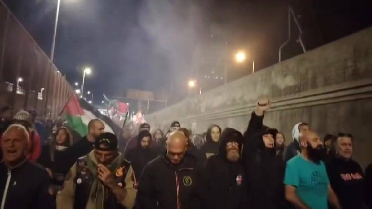 جنوة تحتفل بإيقاف «سفينة الموت» الإسرائيلية - أخبار السعودية