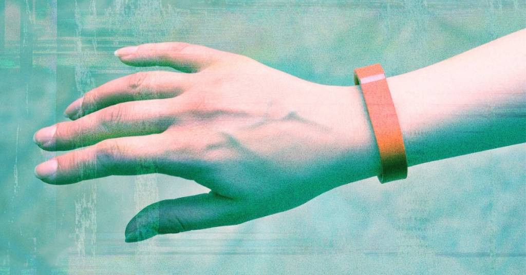 خدعة على تطبيق «فيتبيت» تُكبد أمريكية خسائر مالية هائلة - أخبار السعودية