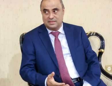 رئيس الوزراء اليمني: العملة لا تتحسن بالشعارات بل بالقرارات الصعبة
