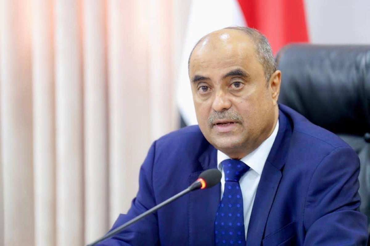 رئيس الوزراء اليمني لـ «عكاظ»: نرحب بالشراكة مع 35 دولة لتعزيز الأمن البحري وتوسيع الفرص الاقتصادية - أخبار السعودية