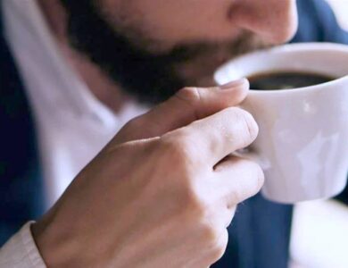 شُرب القهوة على الريق يُندِّمك ! - أخبار السعودية