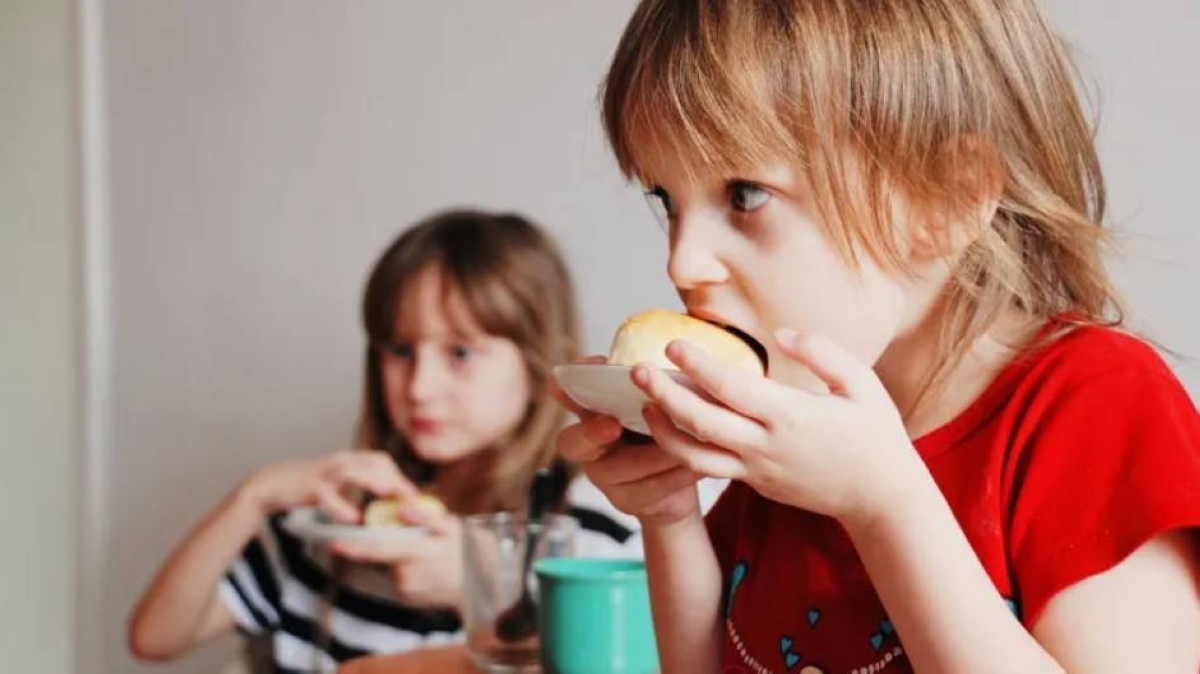 «عكاظ» تنشر لائحة الوجبات الغذائية المخصصة للأطفال في المنشآت التي تقدم الطعام خارج المنزل - أخبار السعودية