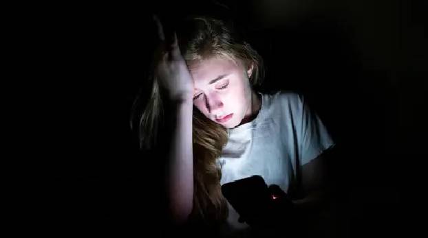 على حافة الهاوية.. حين يصبح الذكاء الاصطناعي صديقاً قاتلاً - أخبار السعودية