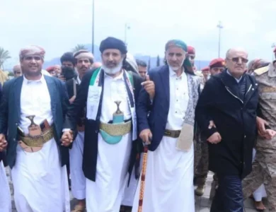 غياب وزيرين حوثيين يعزز فرضية إصابتهما