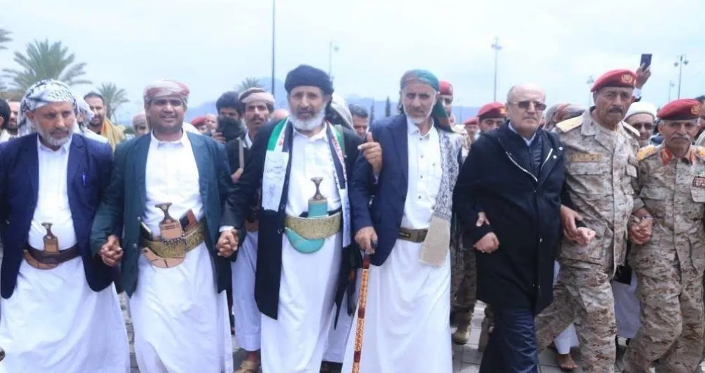 غياب وزيرين حوثيين يعزز فرضية إصابتهما