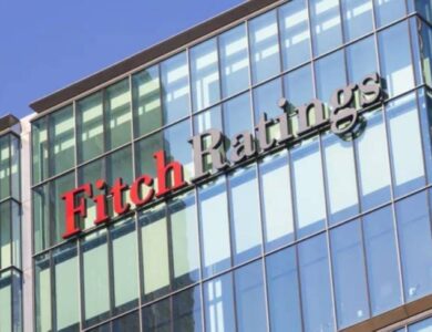 «فيتش»: البنوك السعودية تقود تحولاً في إصدار الديون بالدولار - أخبار السعودية
