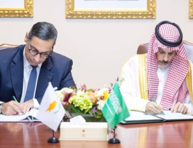 فيصل بن فرحان يبحث المستجدات ويوقّع مذكرات تفاهم مع عدد من وزراء الخارجية - أخبار السعودية