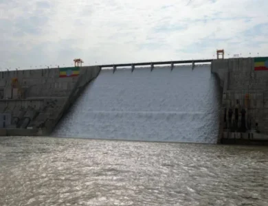 فيضانات السودان تجدد تحذيرات مصرية من مخاطر «السد الإثيوبي»