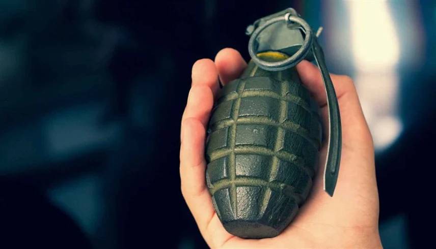 قذيفة من مخلفات الحرب تفتك بليبي وطفليه داخل منزلهم - أخبار السعودية