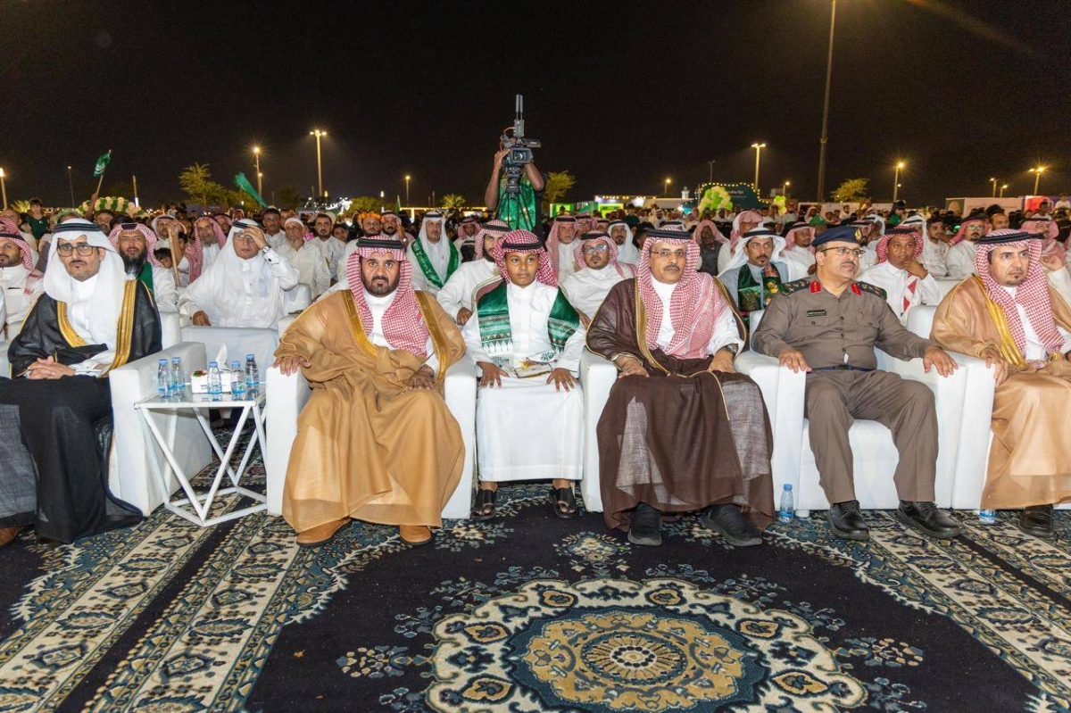 محافظ محايل يرعى احتفال الأهالي باليوم الوطني السعودي الـ95 - أخبار السعودية