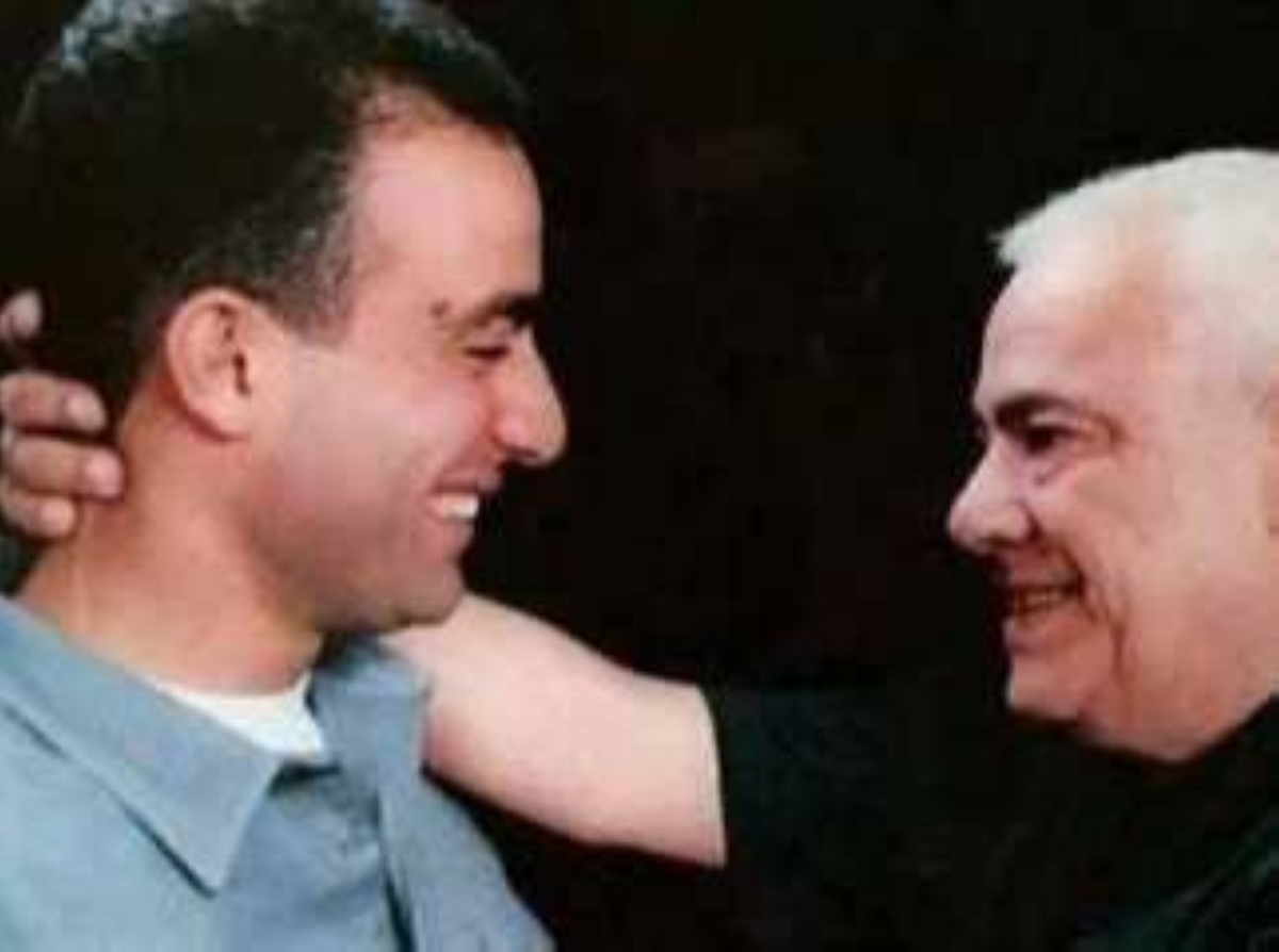 منشور مؤثر من أحمد السقا عن والده في ذكرى رحيله: «شكل وجداني» - أخبار السعودية