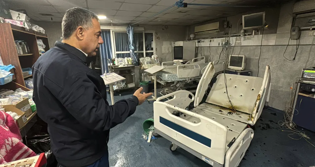 منظمة حقوقية تُحذر من تردي الوضع الصحي للطبيب الفلسطيني حسام أبو صفية