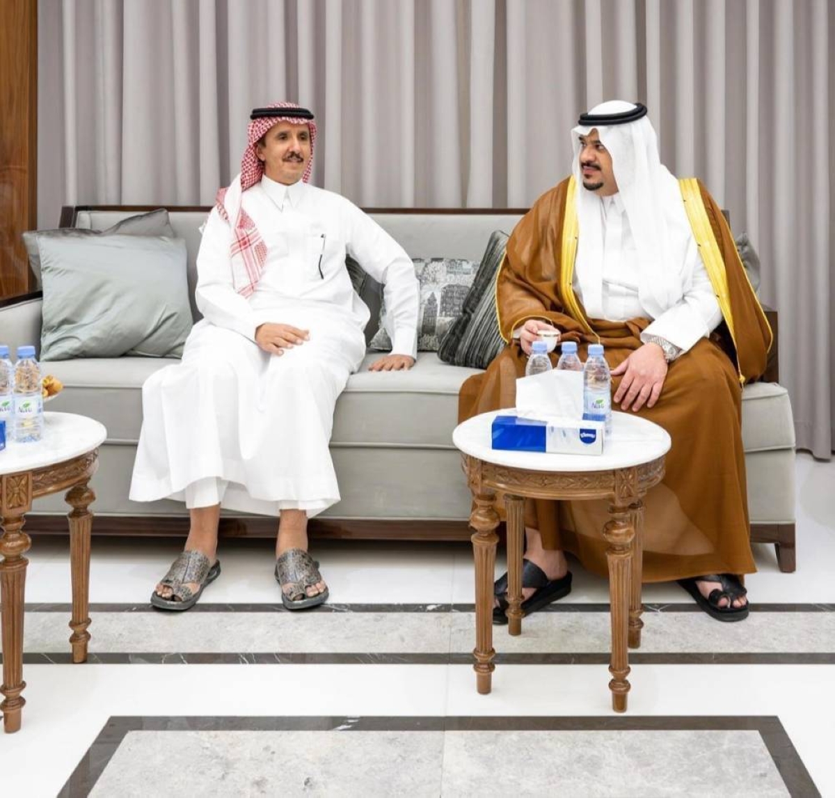 نائب أمير الرياض يعزّي ناصر البقمي في وفاة والدته - أخبار السعودية