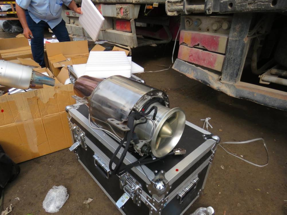 أحباط أكبر عملية تهريب مسيّرات وأسلحة وأجهزة تجسس للحوثيين - أخبار السعودية