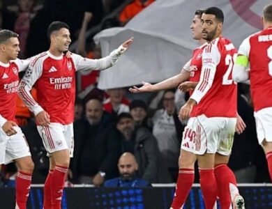 أرسنال يُكرم ضيافة أولمبياكوس بثنائية مارتينيلي وساكا - أخبار السعودية