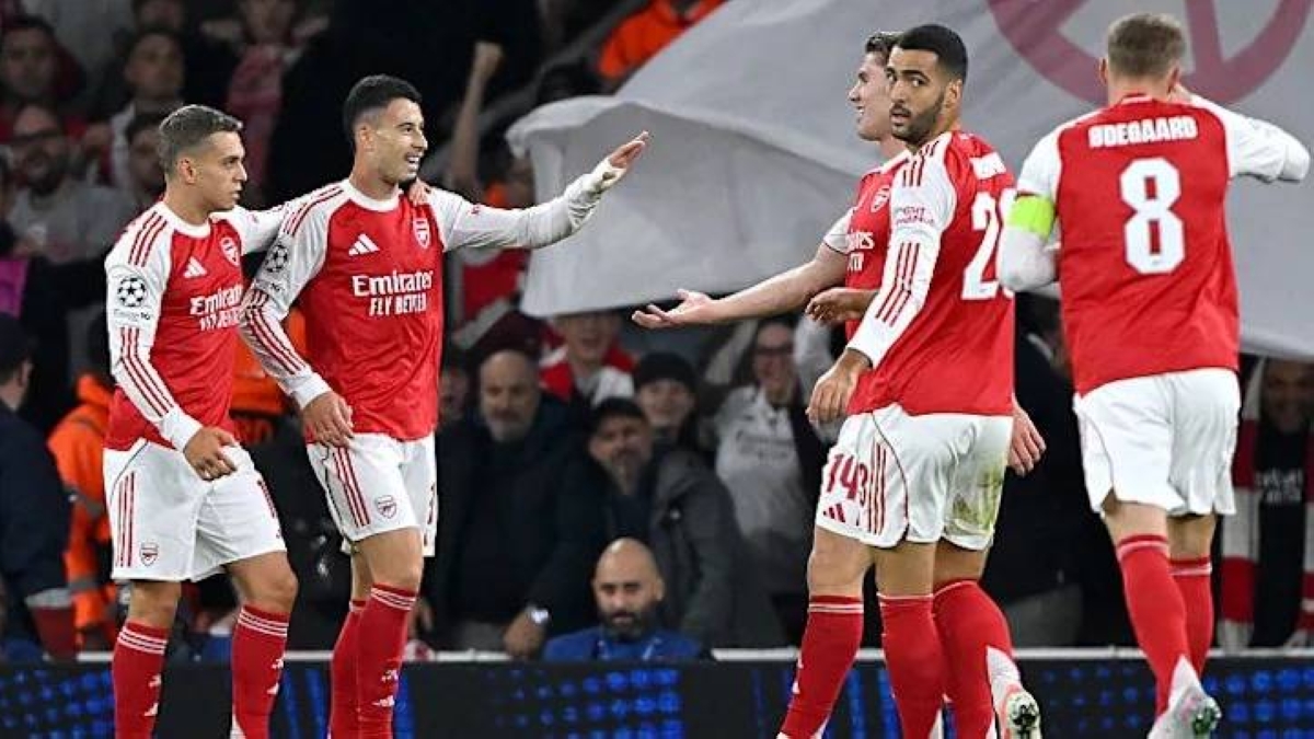 أرسنال يُكرم ضيافة أولمبياكوس بثنائية مارتينيلي وساكا - أخبار السعودية