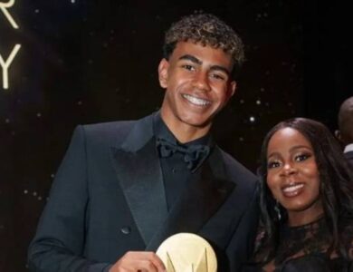 ادفع 800 يورو من أجل صورة مع والدة يامال ! - أخبار السعودية