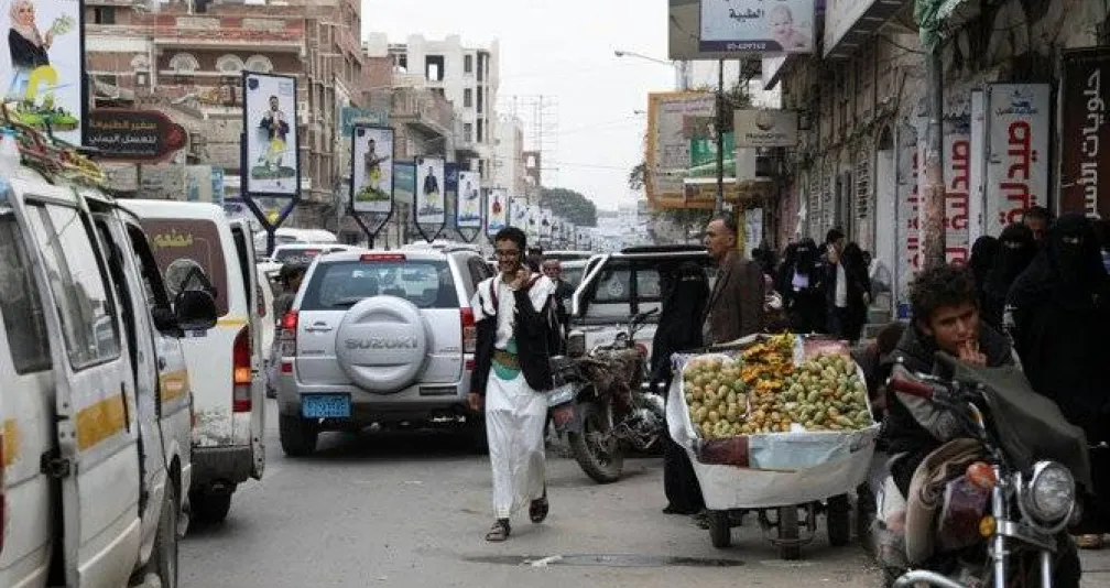 الحوثيون يستهدفون مصادر عيش السكان لتعزيز قبضتهم الأمنية