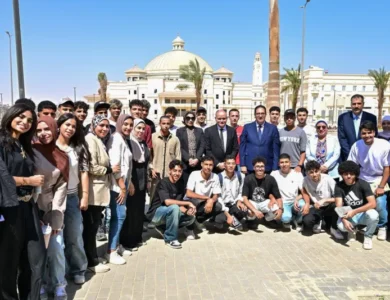 «الدروس الخصوصية» تتغلغل في الجامعات المصرية بعد المدارس