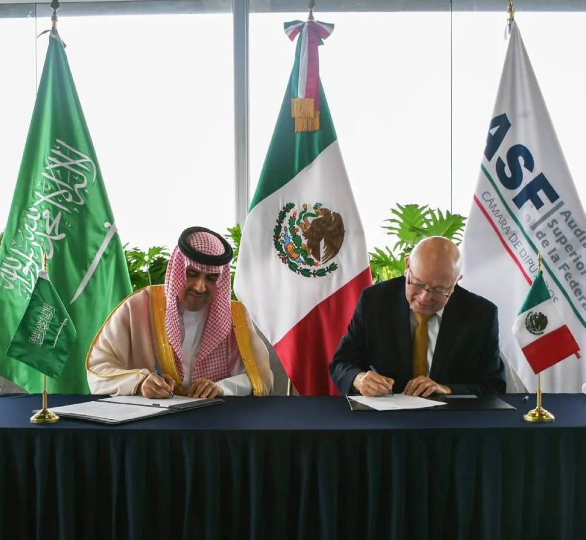المملكة والمكسيك توقعان مذكرة تفاهم في مجال العمل المحاسبي والرقابي والمهني - أخبار السعودية