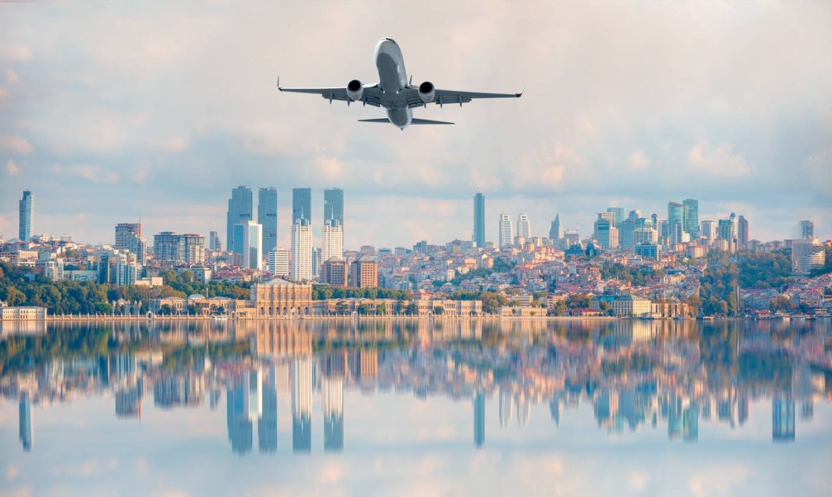 بريطانية تثير الذعر على متن رحلة جوية وتجبرها على الهبوط الاضطراري - أخبار السعودية