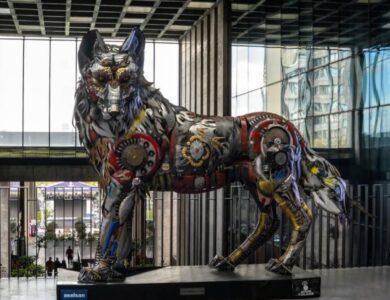 بقايا الدمار ترسم أسطورة.. تركيا تصنع تمثالاً عملاقاً من مخلفات أسلحة الحرب - أخبار السعودية