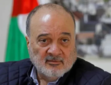 حركة «فتح» تعيد ناصر القدوة إلى صفوفها بعد 4 أعوام على فصله