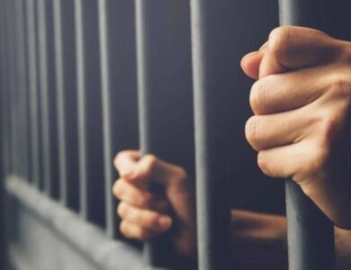 سجن مؤبد لرجل قتل زوجته يوم خروجه من السجن - أخبار السعودية