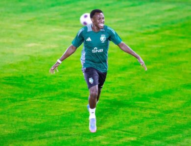 سعود عبدالحميد ومروان الصحفي يظهران مع الأخضر قبل مواجهة إندونيسيا - أخبار السعودية