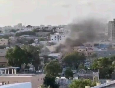 هجوم مزدوج.. حركة الشباب تضرب قلب الاستخبارات الصومالية - أخبار السعودية