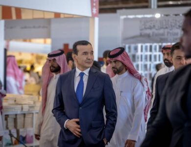 وزير الثقافة الأوزبكي يزور معرض الرياض الدولي للكتاب - أخبار السعودية